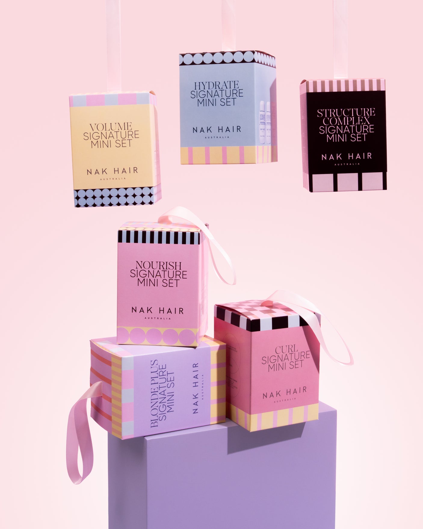 Signature Holiday Structure Complex Travel Trio